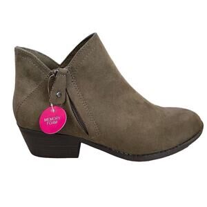 SO Women's Ankle‎ Booties Size 7 Green Memory Foam Low Block Heel